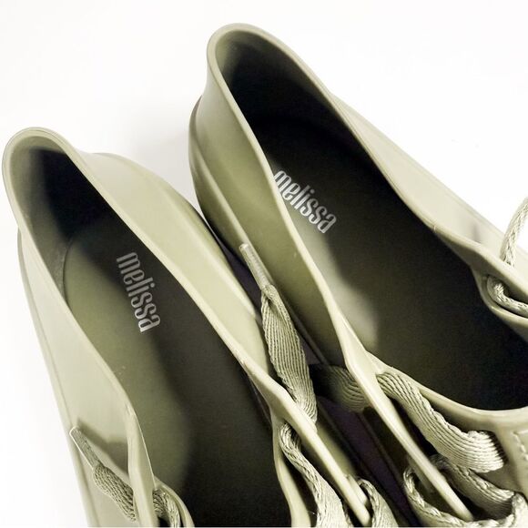 Melissa Possession Sneaker in Olive Green | Size 8 | Waterproof & Vegan - Picture 10 of 10